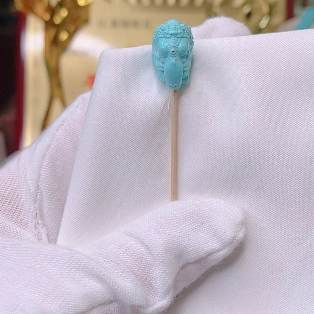 绿松石雕件18K金镶嵌