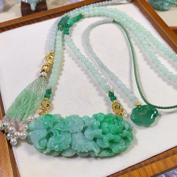 翡翠未镶嵌颈饰翡翠吊坠