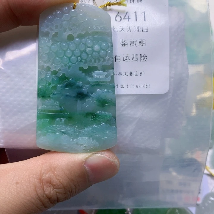 翡翠未镶嵌颈饰生****我翡翠