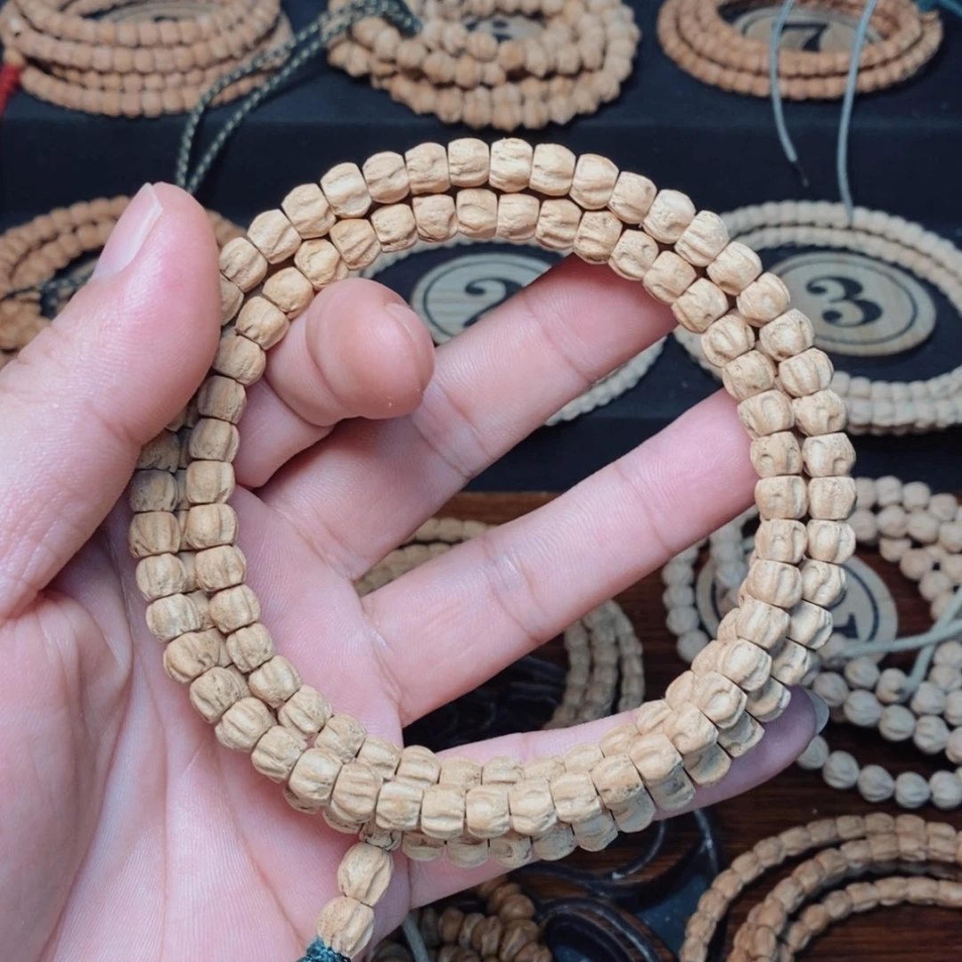 侯***爷柏香籽/百香籽手串