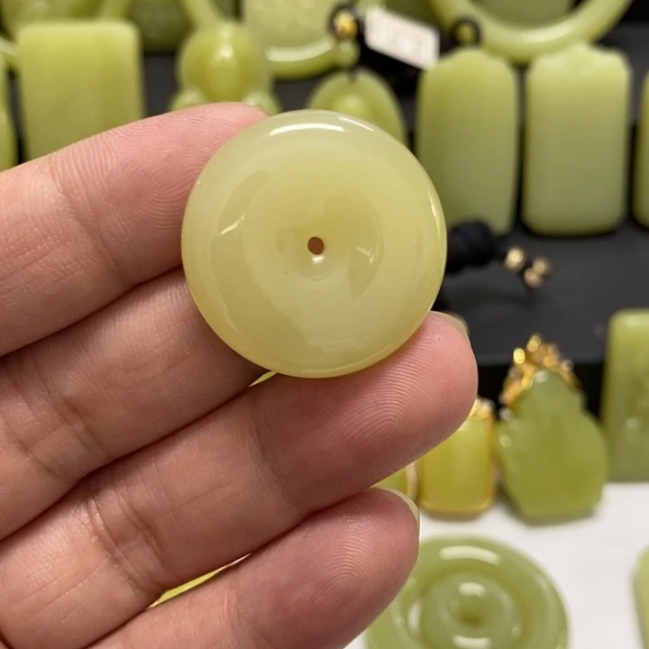 和田玉（黄玉）未镶嵌吊坠(不含链)