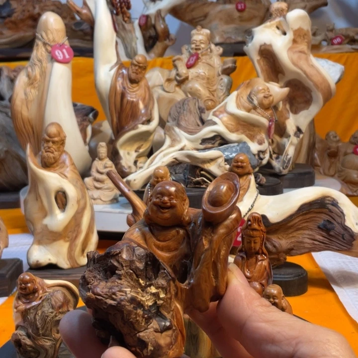 柏木（崖柏）兴***7崖柏  弥勒