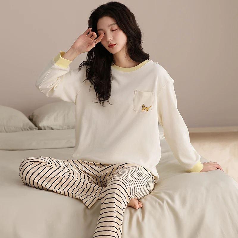 女士睡衣2025新款棉质长袖自带胸垫休闲宽松加大码女士家居服套装