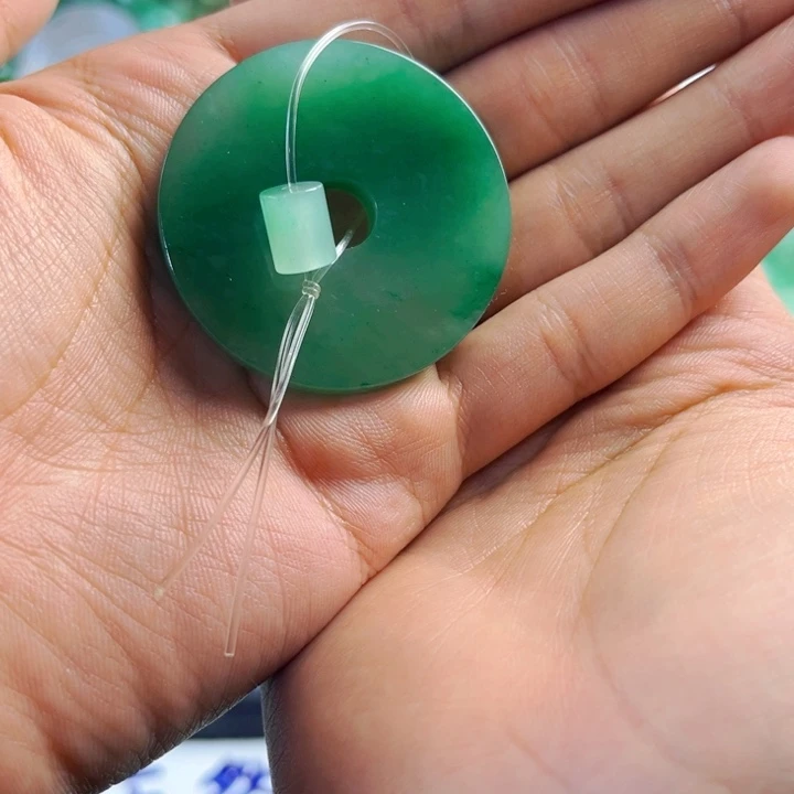 石英质玉吊坠(不含链)未镶嵌