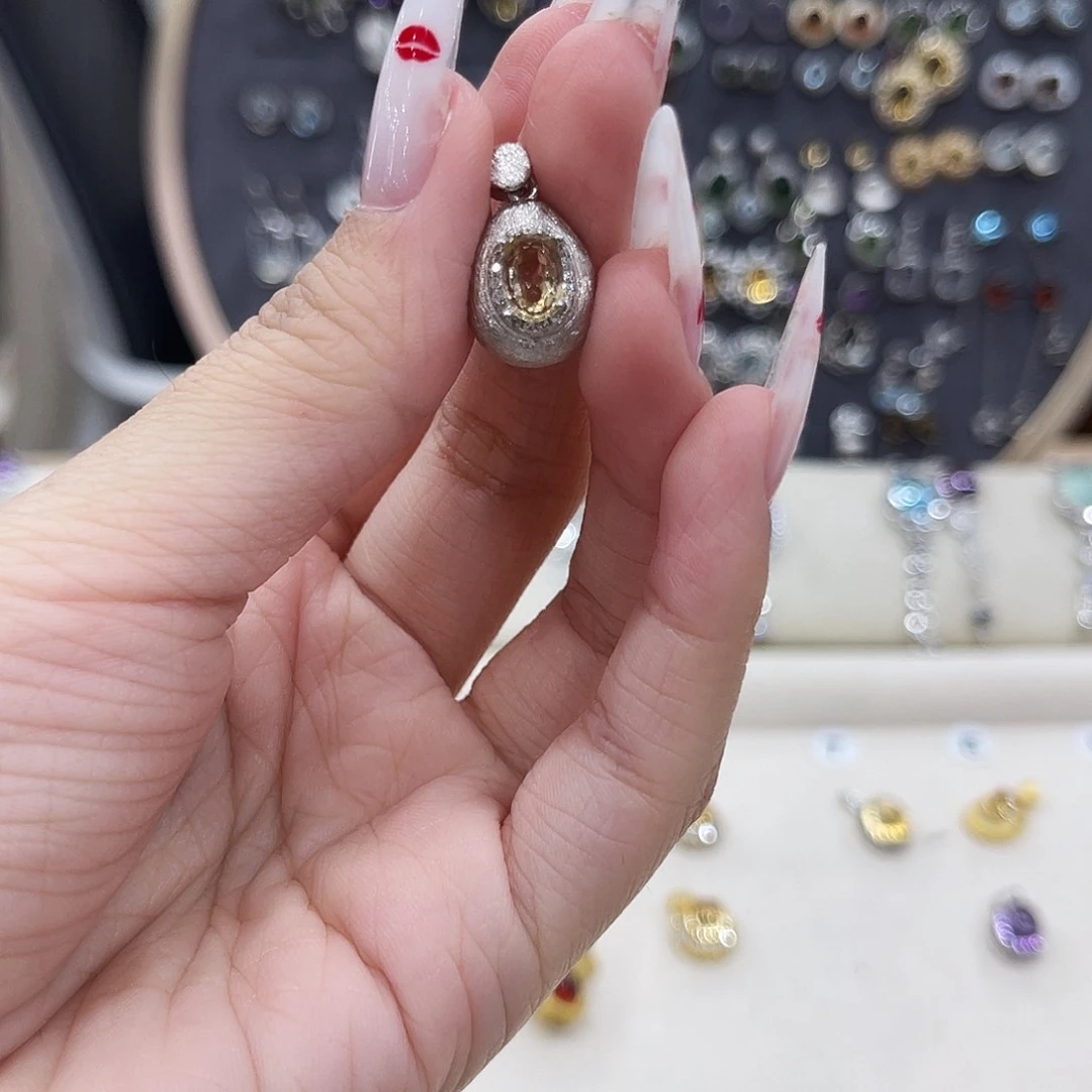 岫玉银S925镶嵌吊坠L****u