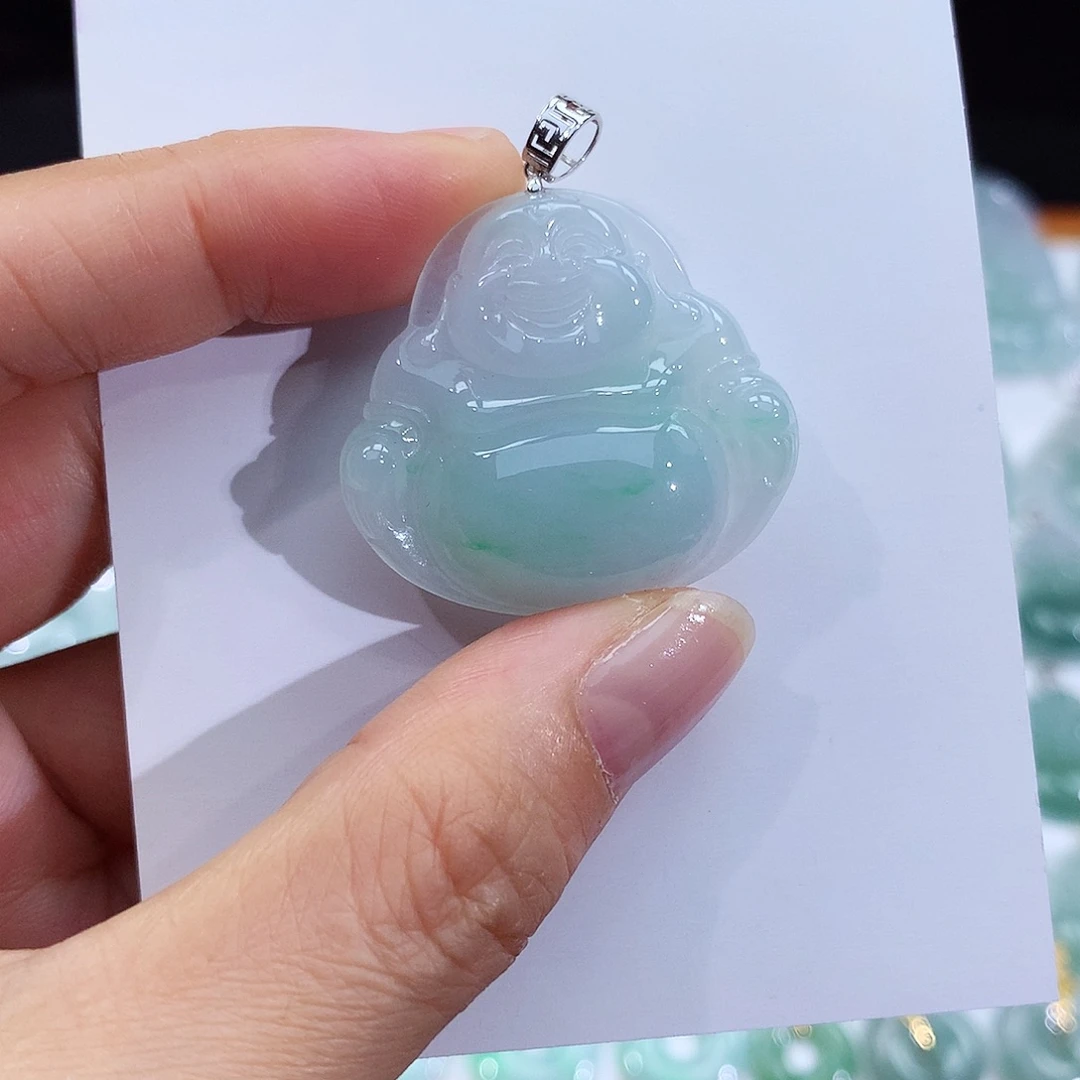 翡翠18K金镶嵌颈饰翡翠吊坠