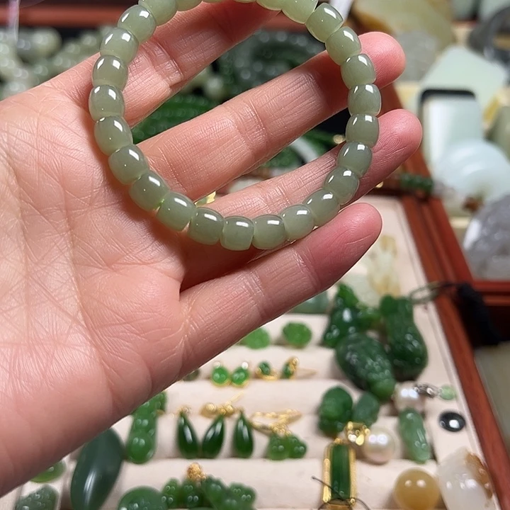 和田玉（糖玉）未镶嵌颈饰