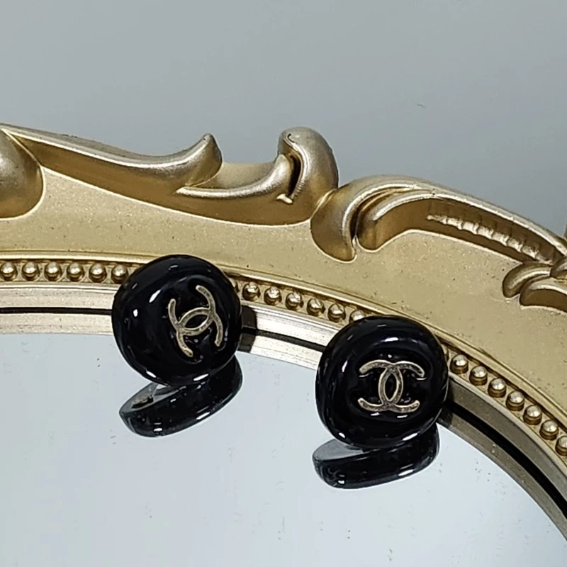 95新 Chanel/香奈儿 纽扣一对/ 乱乱子中古/78777不支持鉴定
