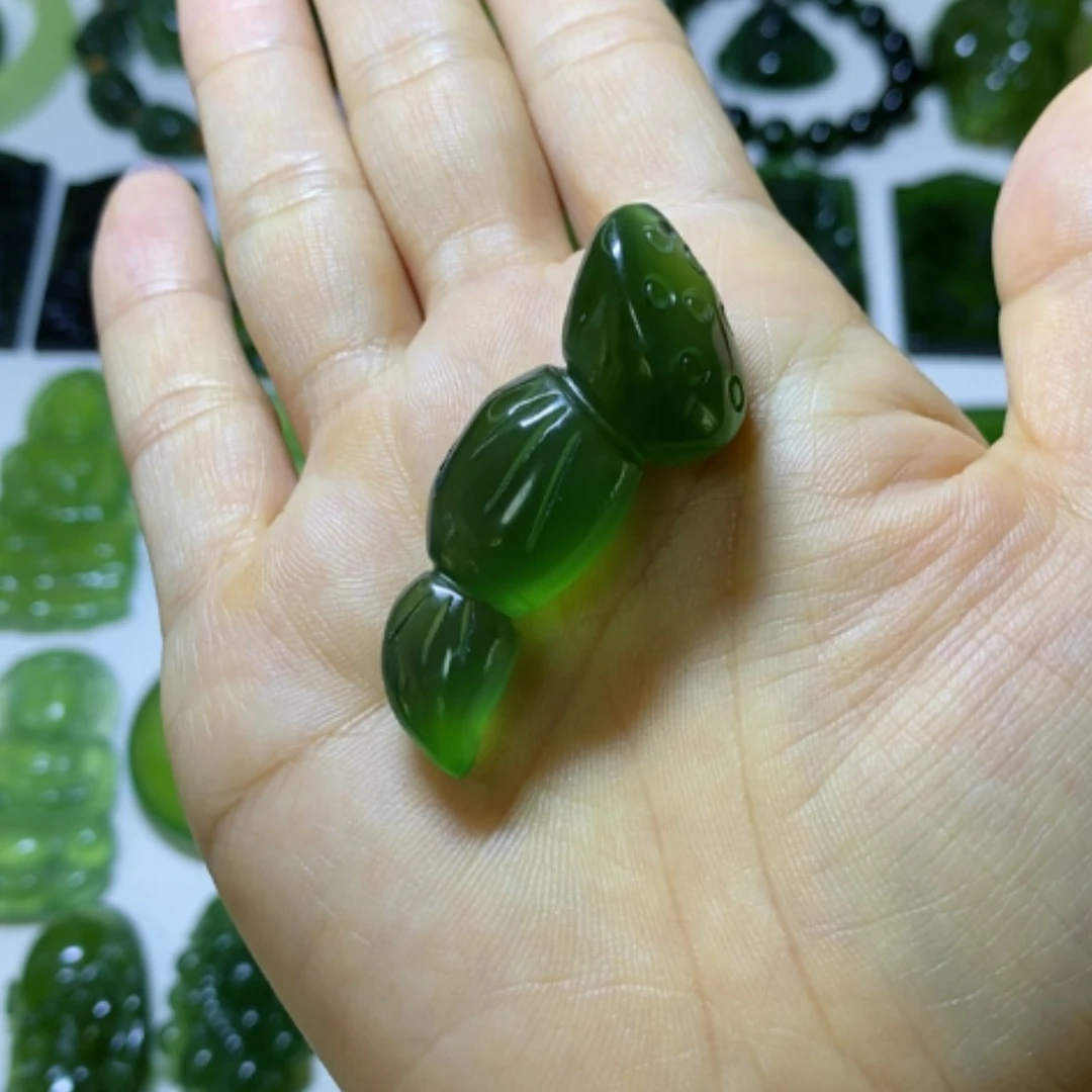 【闪购商品】未镶嵌蛇纹石玉颈饰