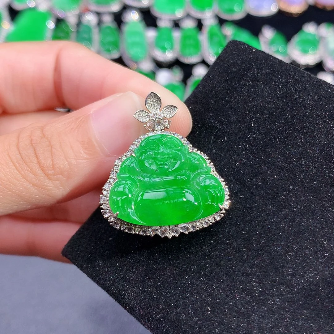 翡翠18K金镶嵌颈饰