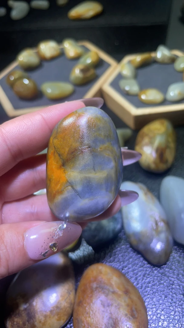 天然和田玉玉石吊坠