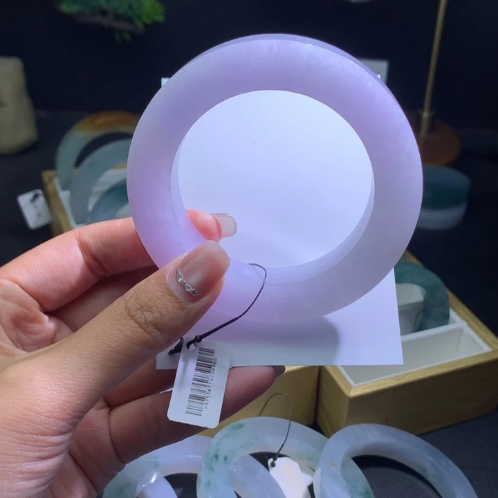 赛***材定制翡翠未镶嵌翡翠手镯