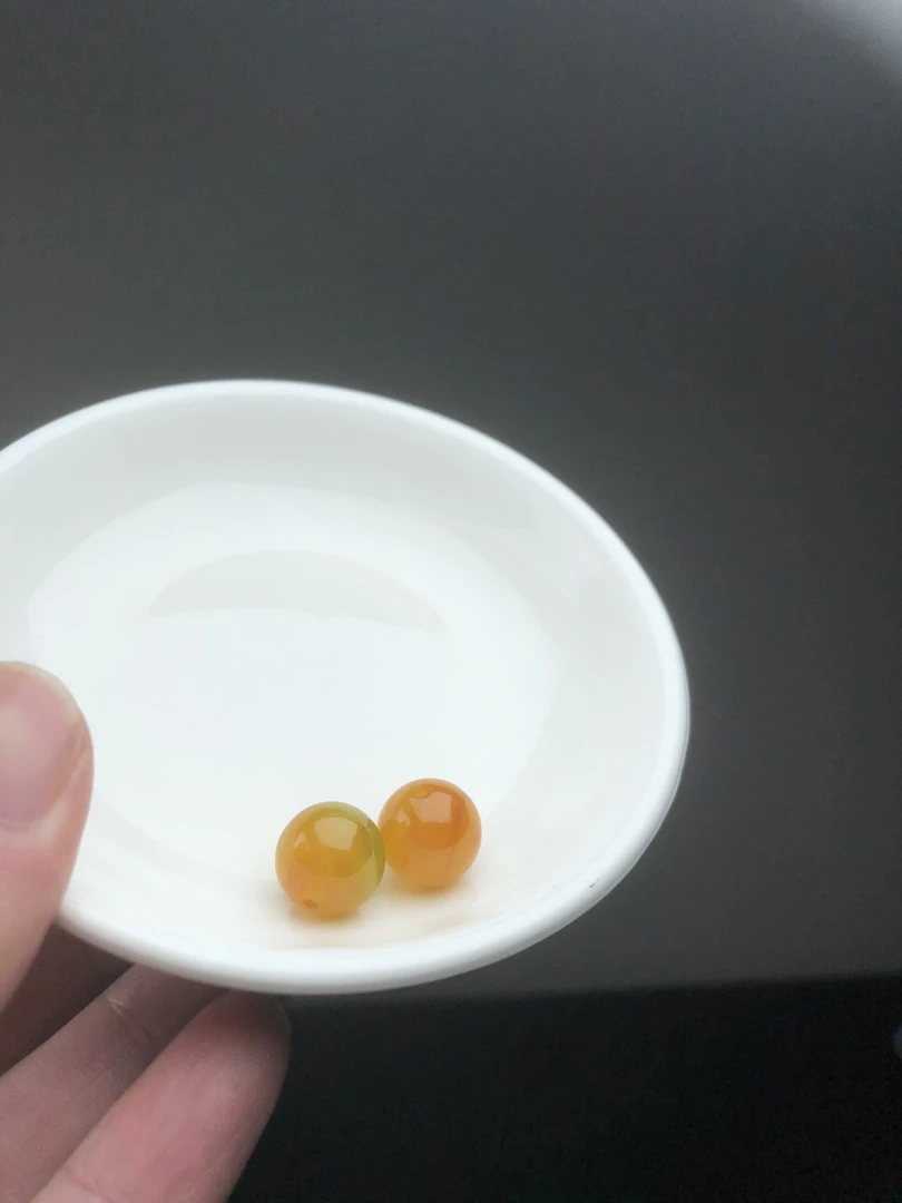 冰糖黄卡11+翡翠散珠一颗/多样性发货