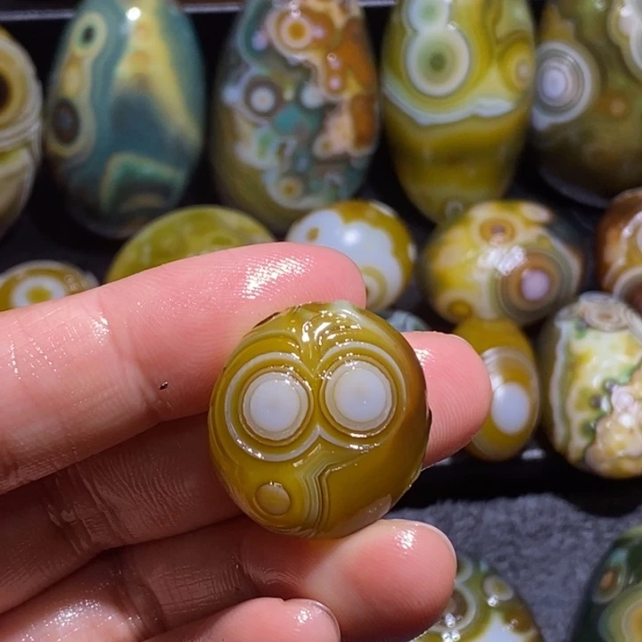 玛瑙/玉髓未镶嵌珠宝半成品