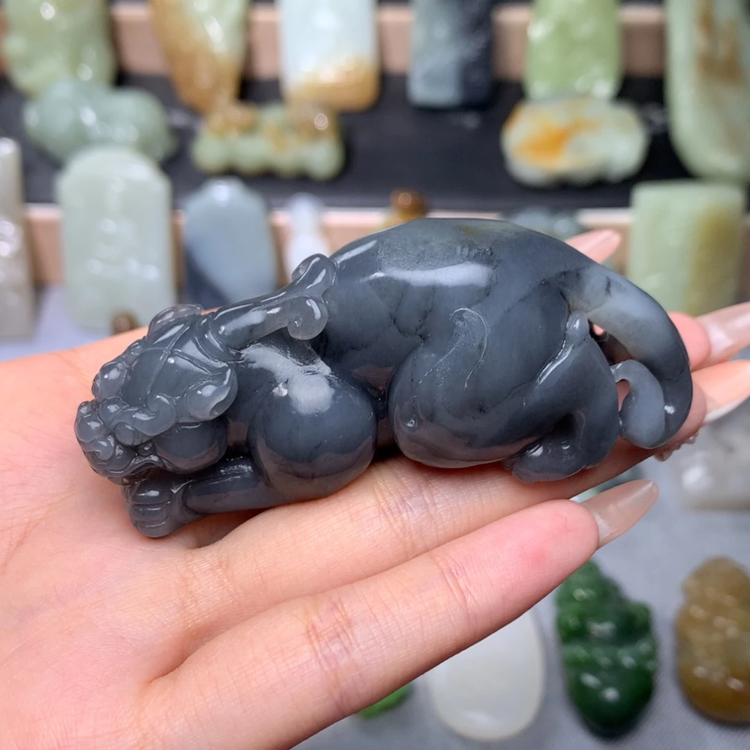 和田玉未镶嵌颈饰一*心