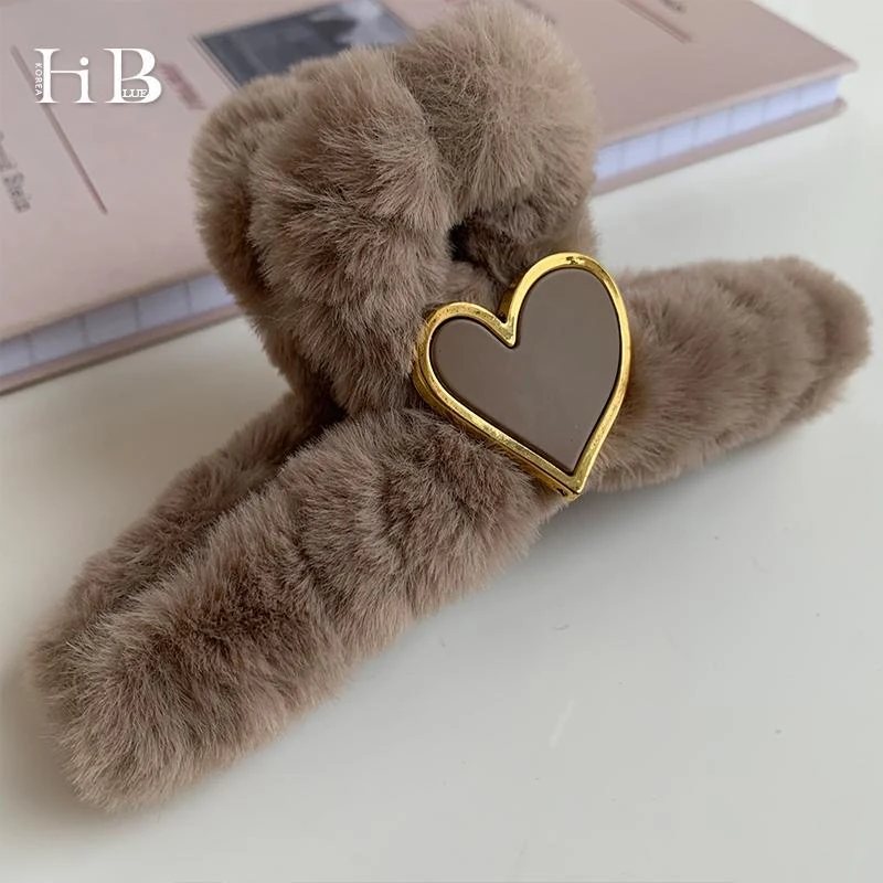 超大号毛绒爱心抓夹女秋冬后脑勺高级感毛茸茸头饰发夹气质鲨鱼夹