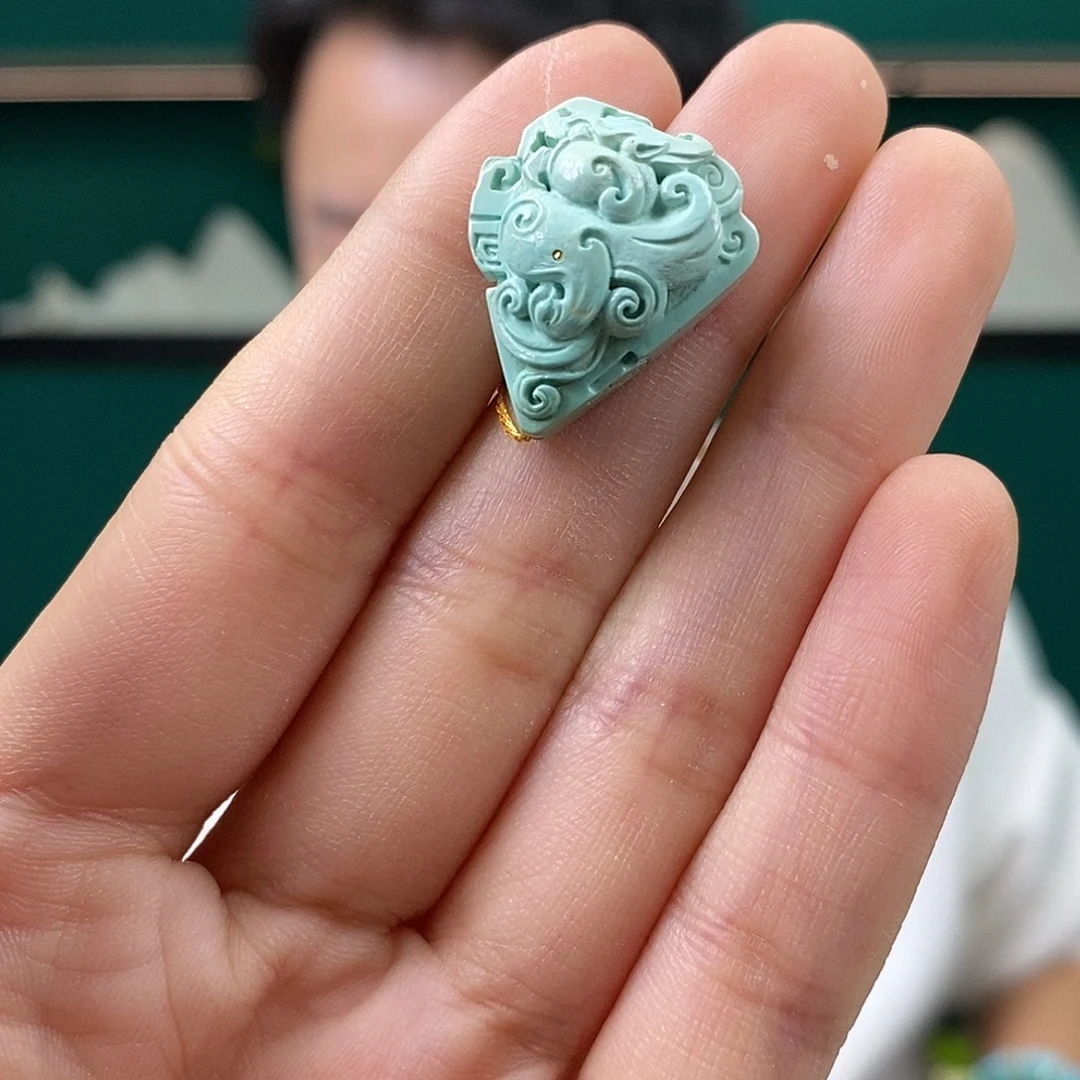 绿松石未镶嵌珠宝奇石