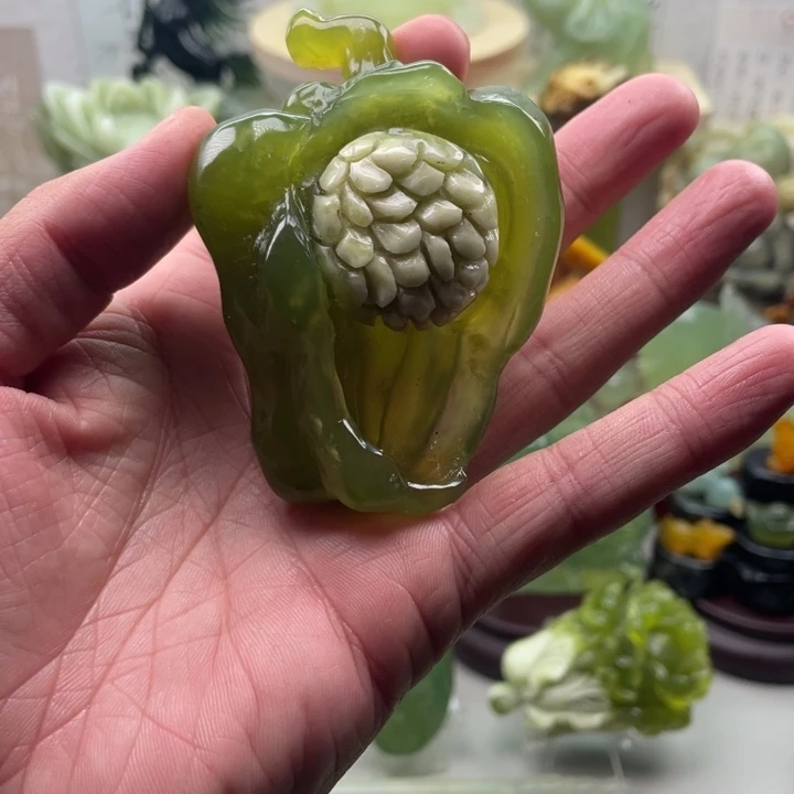 蛇纹石玉未镶嵌四大名玉手把