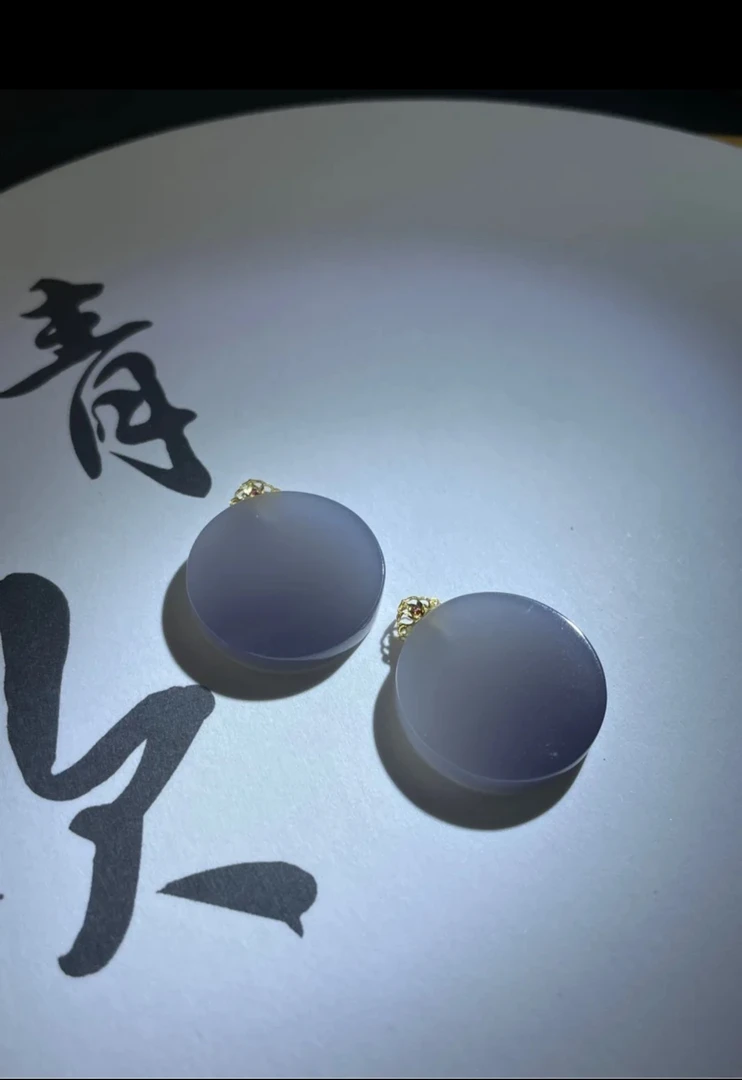 新疆和田玉烟紫圆牌
