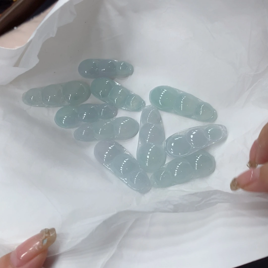 翡翠未镶嵌颈饰多样性发1