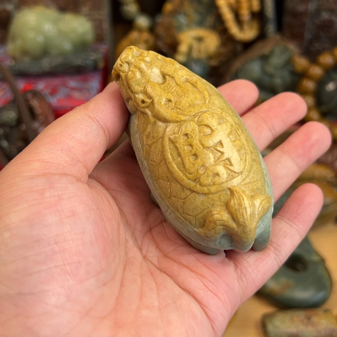岫岩河磨玉（透闪石质玉）未镶嵌把件