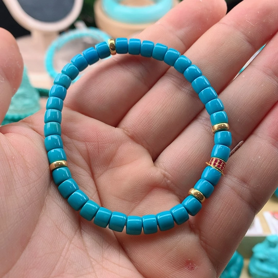 绿松石颈饰未镶嵌