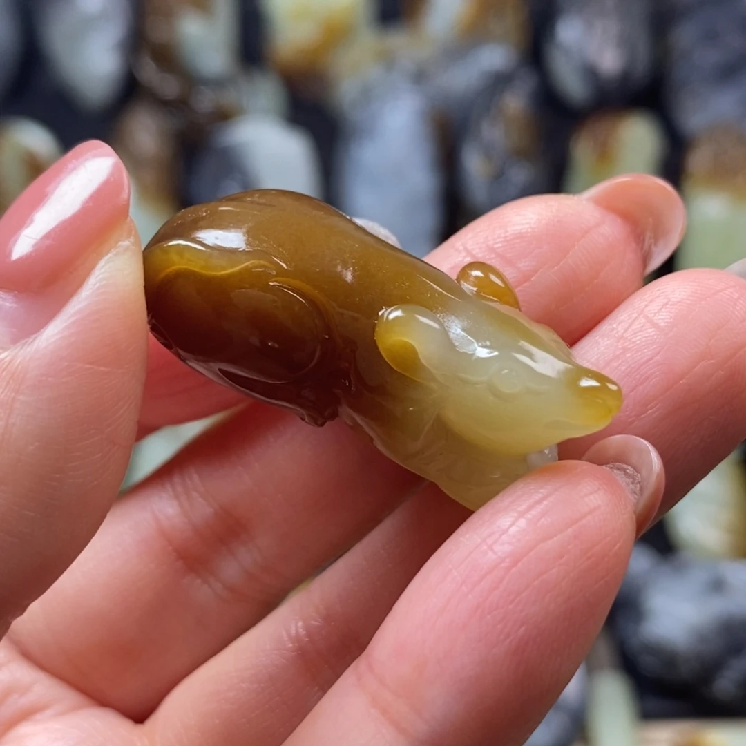 和田玉未镶嵌挂件