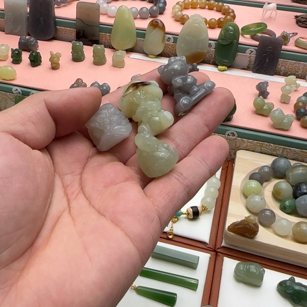 和田玉未镶嵌吊坠(不含链)