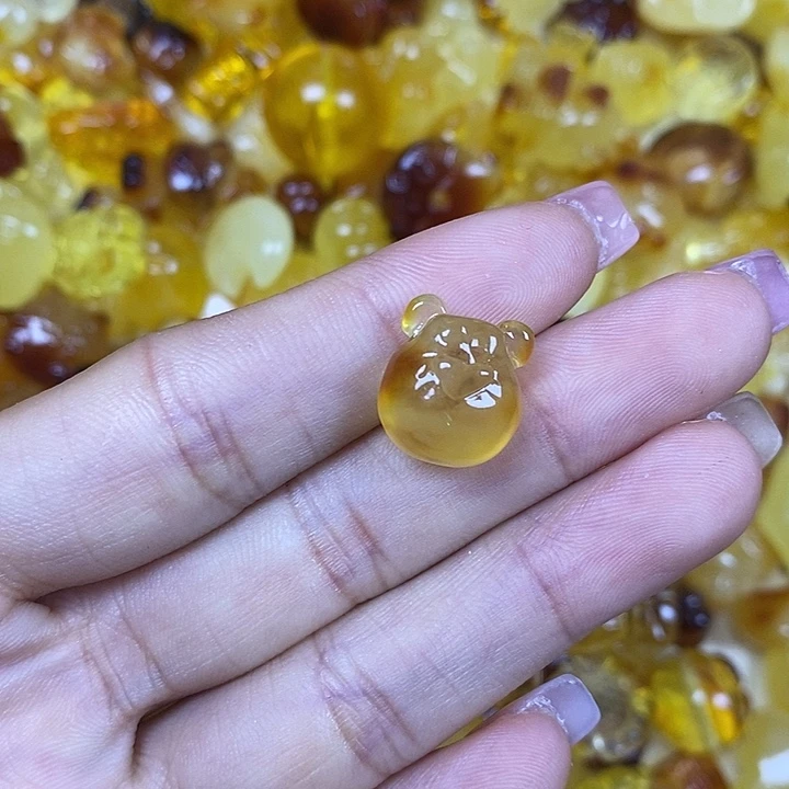 橄榄核吊坠小熊头106