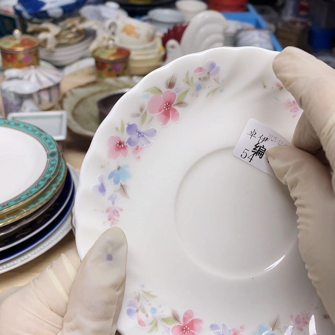 卓***伊鹿屋家的美丽瓷器呀