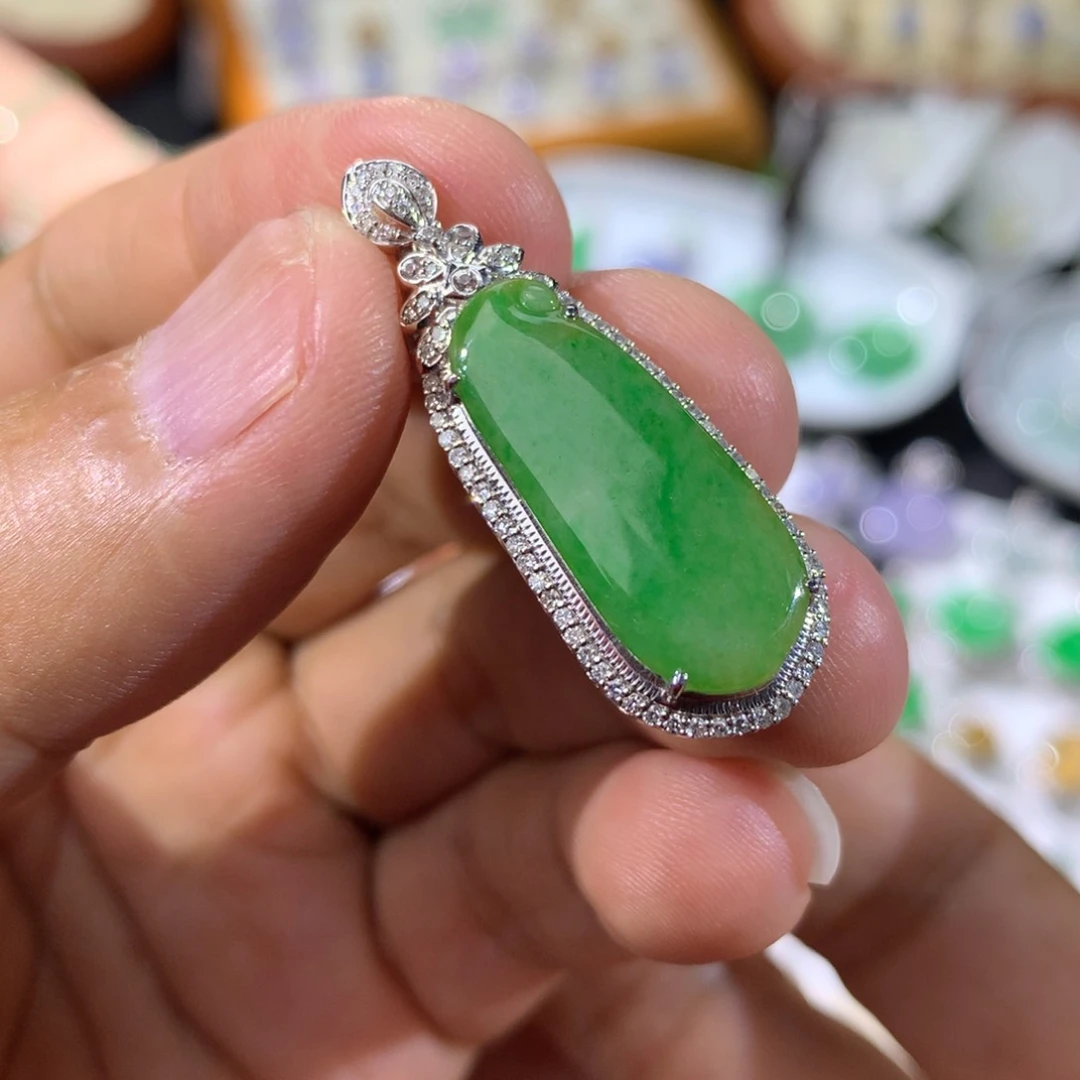 翡翠18K金镶嵌吊坠(不含链)