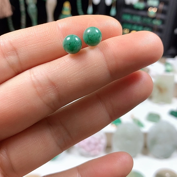 未镶嵌独山玉颈饰