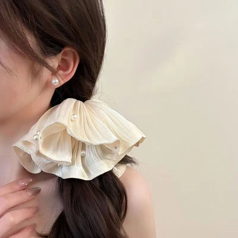 25春新款高级感流光丝滑缎面褶皱珍珠大肠发圈发饰高端气质