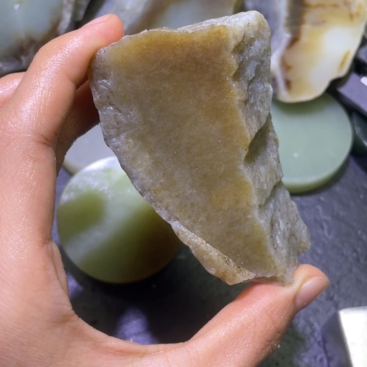 和田玉（糖玉）未镶嵌珠宝半成品