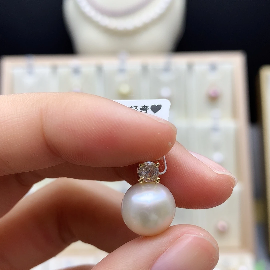 淡水珍珠合金颈饰