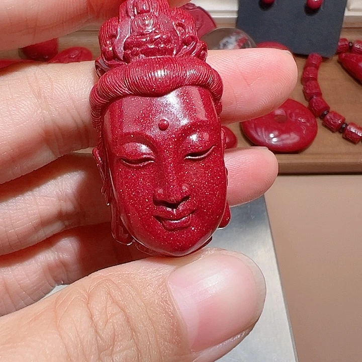 天然辰砂观音像吊坠