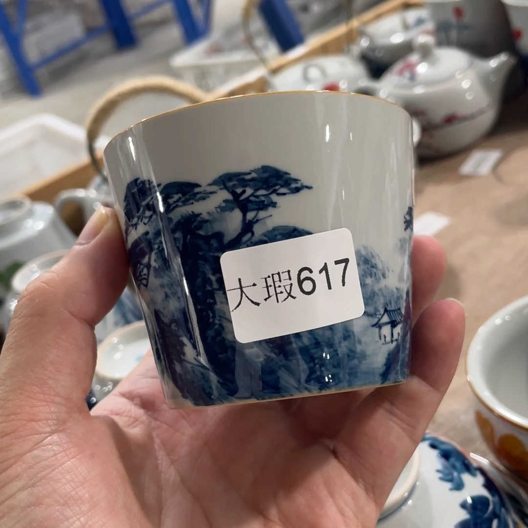 釉下手绘茶具微瑕