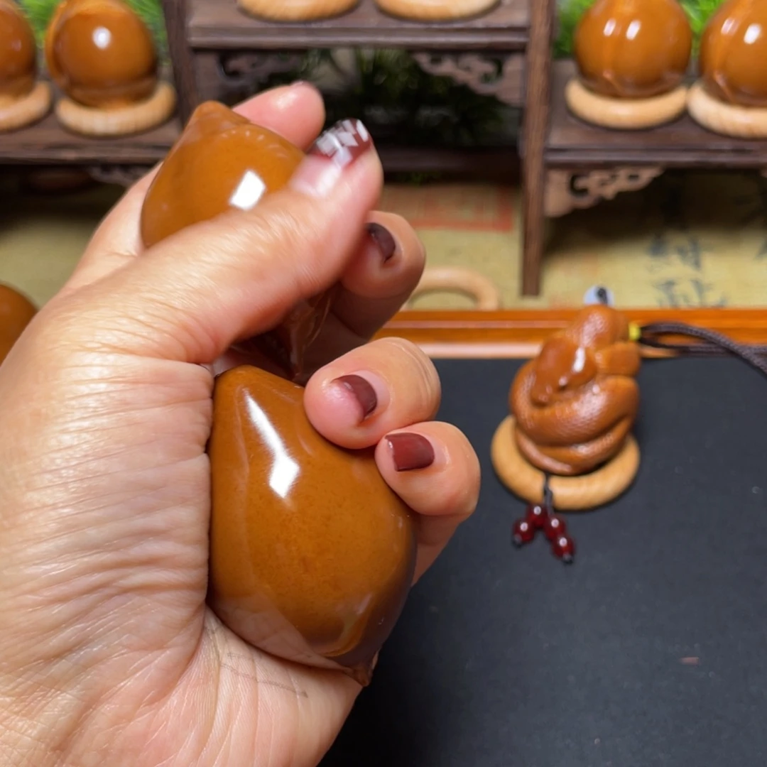 橄榄核吊坠蝴蝶37左右一对