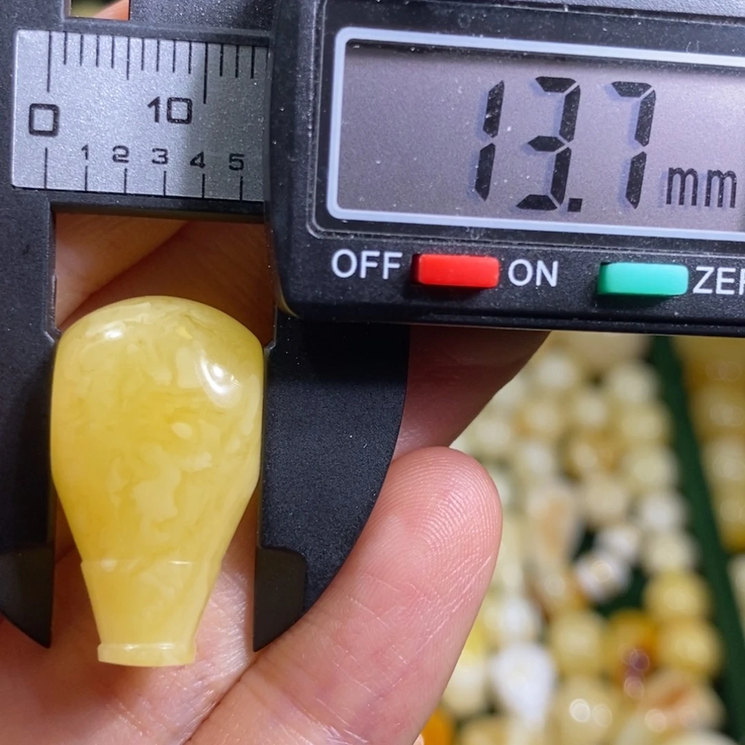 蜜蜡未镶嵌裸石配饰