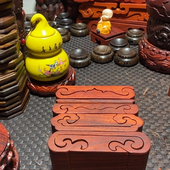 红***健邵氏紫檀红花梨底座