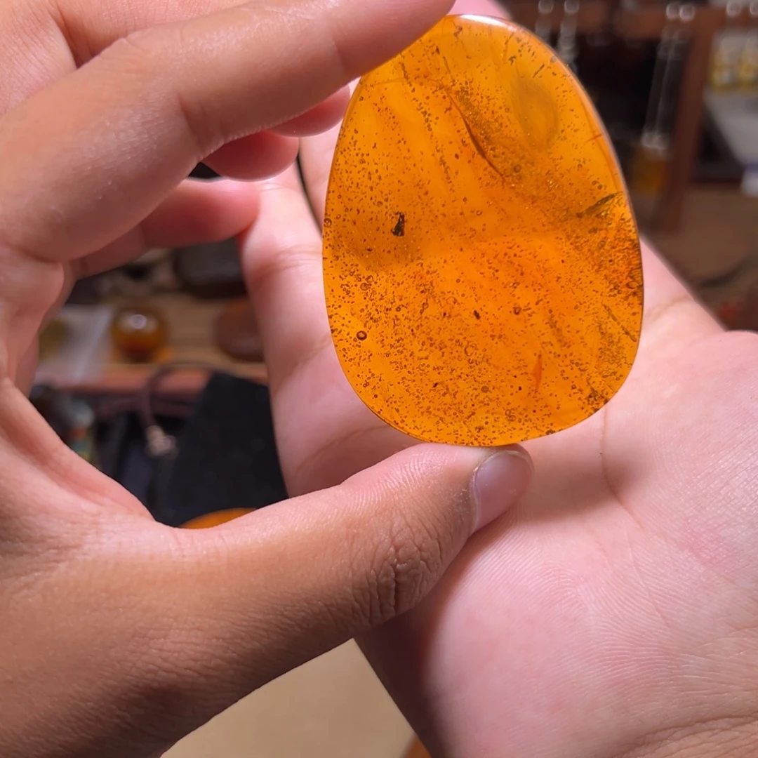 琥珀颈饰未镶嵌水胆吊坠