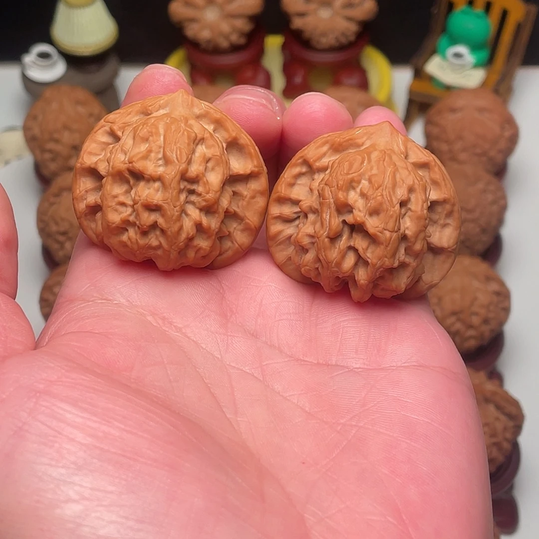 吊坠文玩核桃梨木台