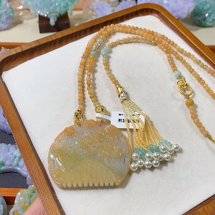 翡翠未镶嵌颈饰翡翠吊坠