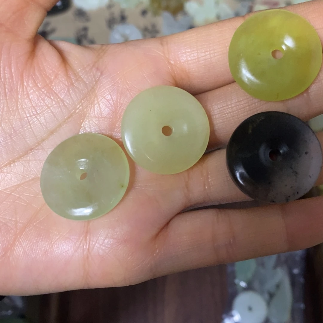 蛇纹石玉未镶嵌天然岫玉