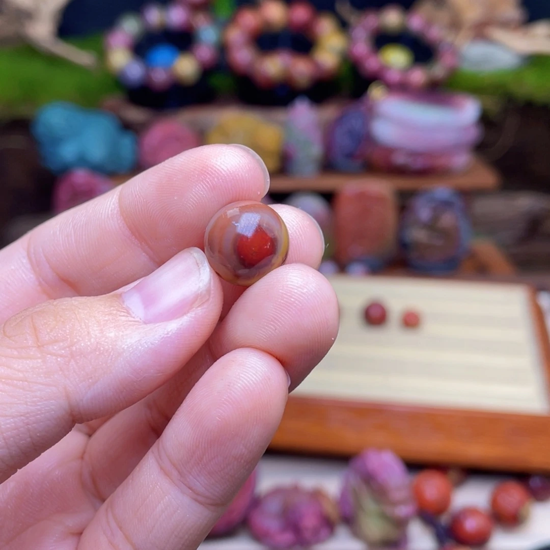 玛瑙/玉髓未镶嵌珠宝半成品仓*盐源玛瑙包浆珠