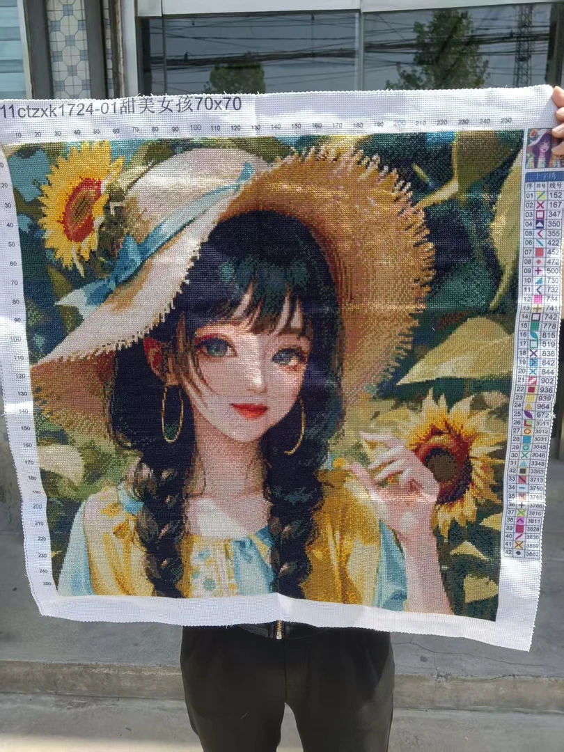 手工十字绣甜美女孩人工绣好的成品