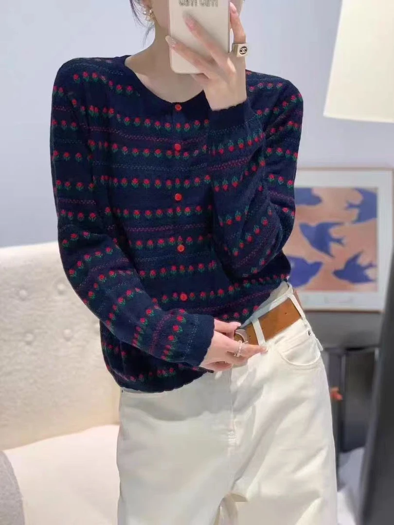 通勤针织时尚圆领提花毛针织衫套头百搭不褪色蓝色