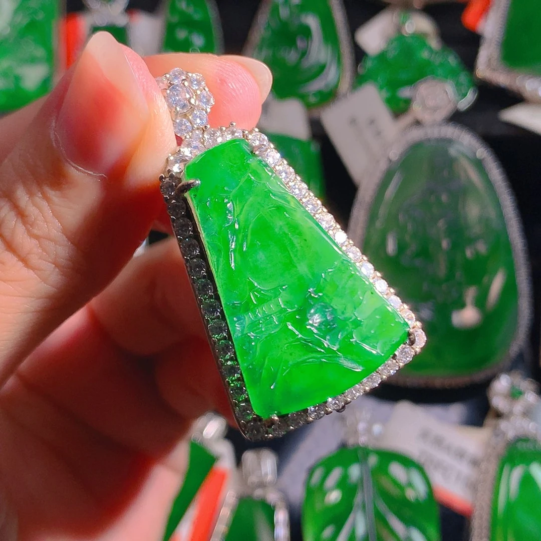 翡翠未镶嵌吊坠(不含链)