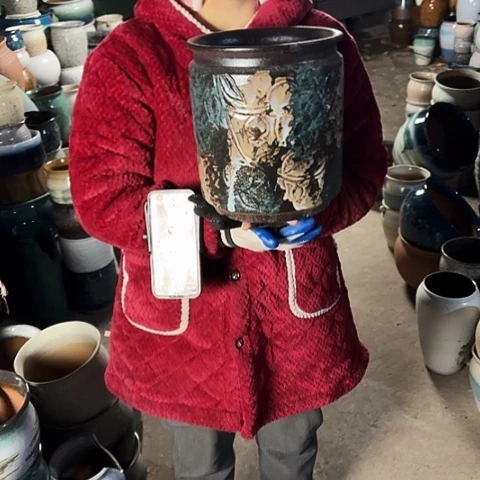 口21高24瑕疵一个。