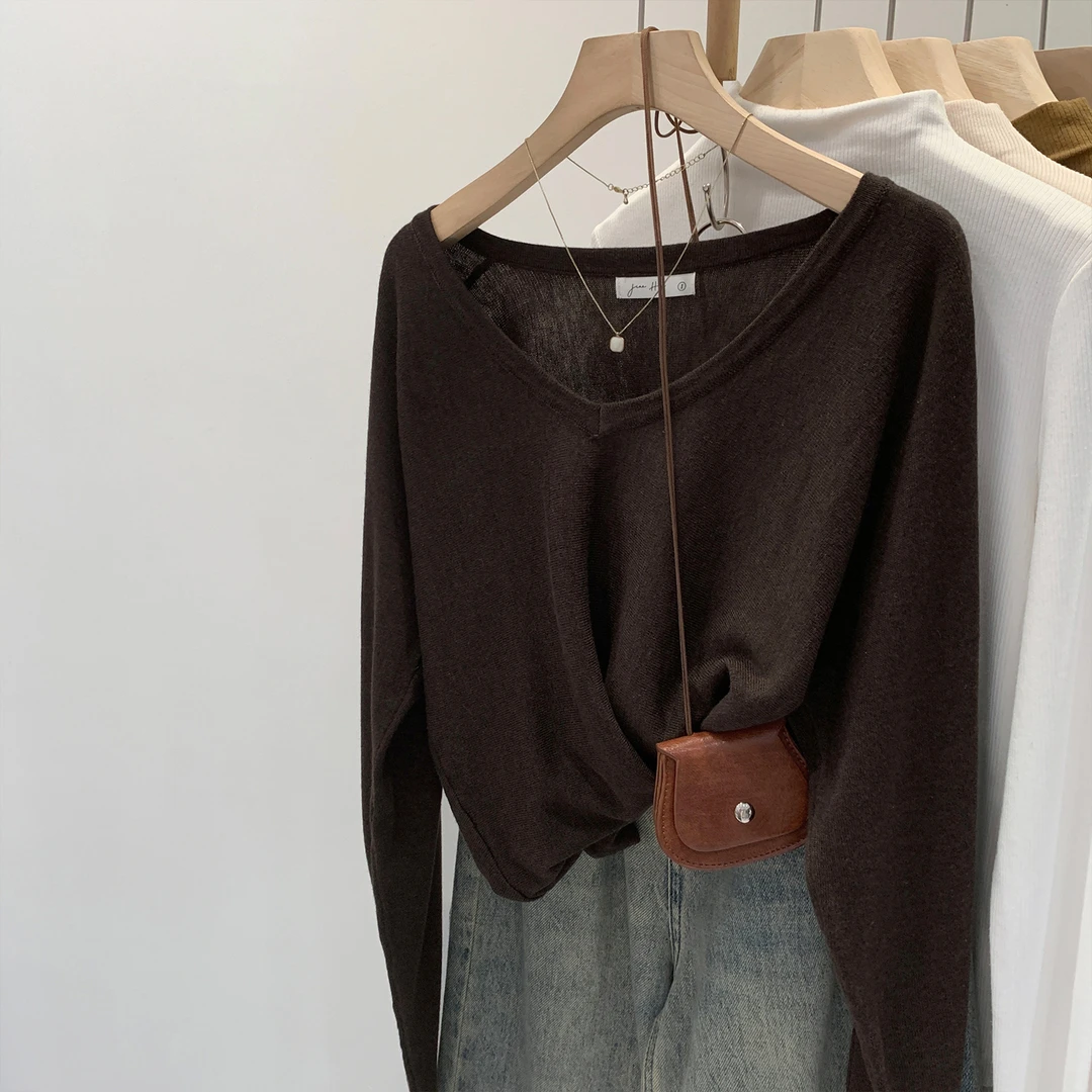 超好看新款修身显瘦内搭咖色V领长袖针织衫女2025早秋打底衫上衣